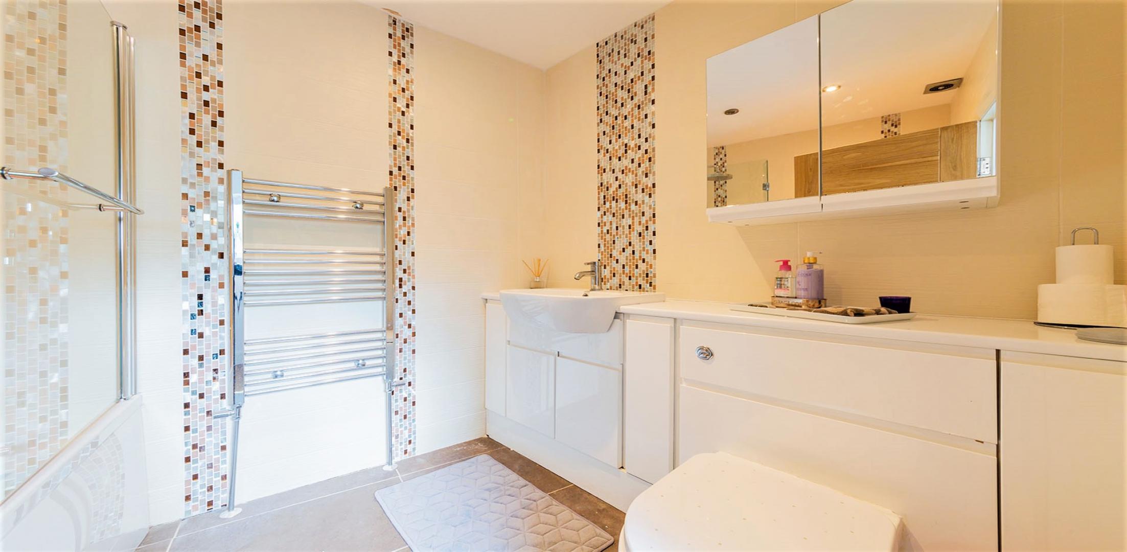 			2 Bedroom, 1 bath, 1 reception Apartment			 Kilburn High Road, KILBURN